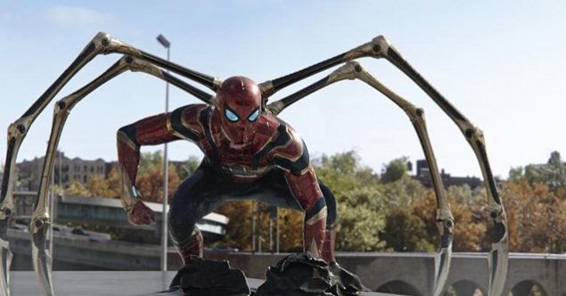 “Spider-Man: No Way Home” salgın döneminin gişe rekorunu kırdı.