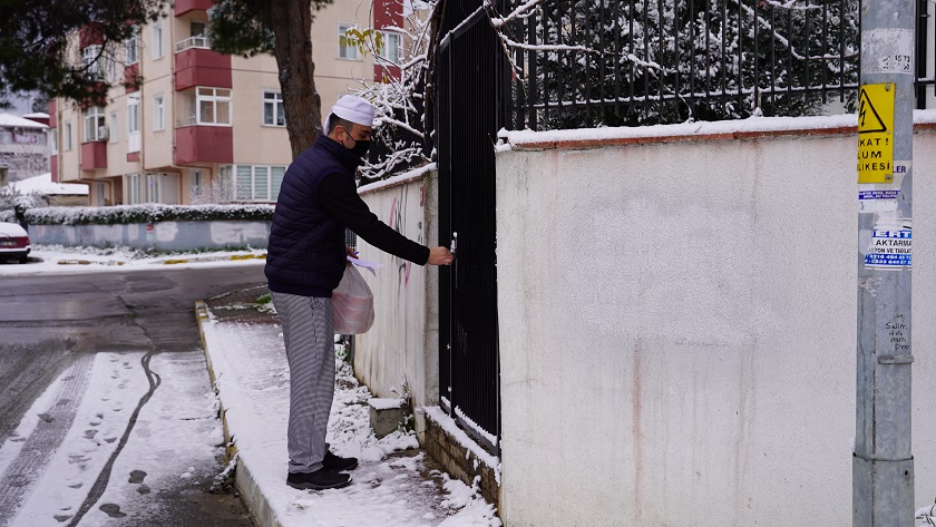 İhtiyaç sahiplerine her koşulda yetiştiler!