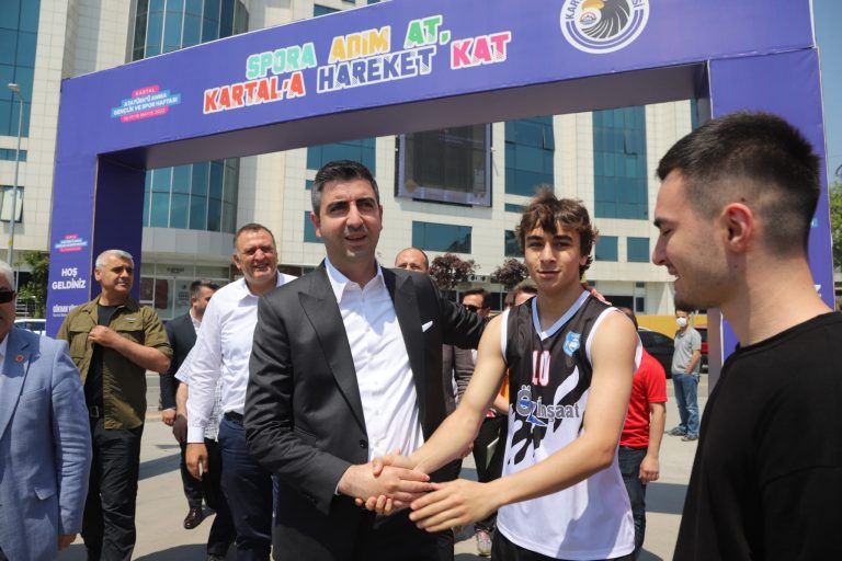 Kartal’da 19 Mayıs Kutlamaları Spor Şöleni İle Başladı