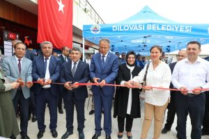 Başkan Şayir, Halk Eğitim Merkezi’nin yılsonu sergisinin açılışını gerçekleştirdi.