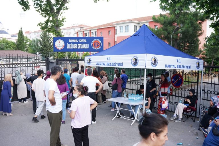 Kartal Belediyesi’nden YKS’ye Giren Öğrencilere Destek