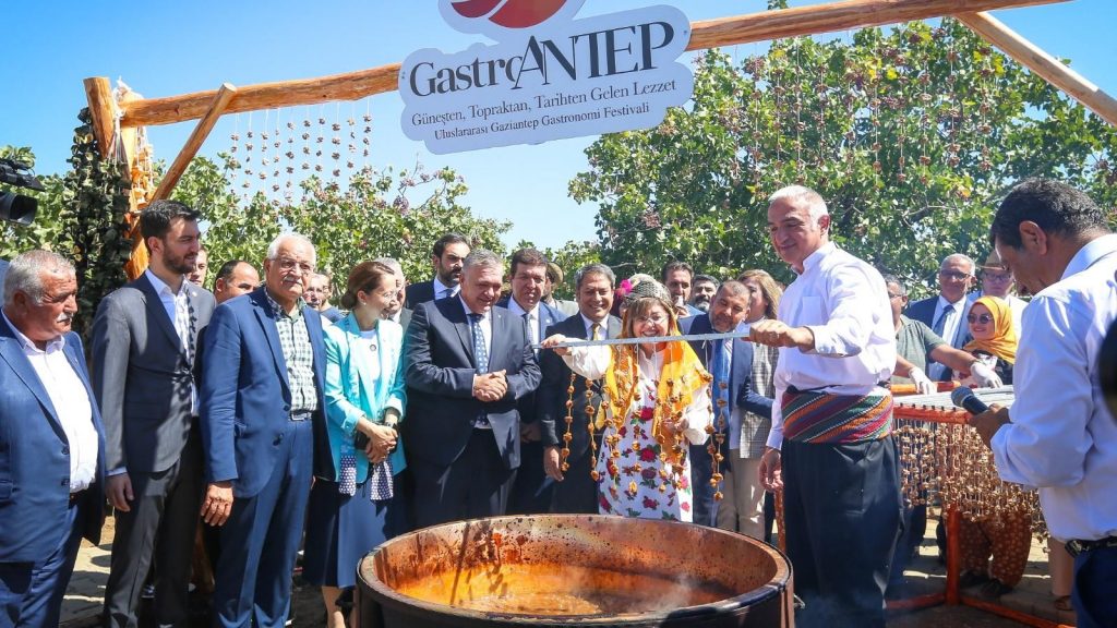 Bakan Ersoy Uluslararası Gaziantep Gastronomi Festivali’ne Katıldı