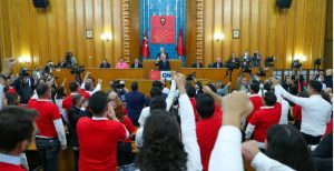 CHP Lideri Kemal Kılıçdaroğlu,Partisinin  TBMM  Grup Toplantısı’nda Gençleri Ağırladı.