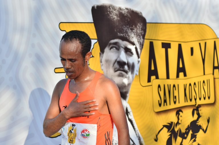 Beylikdüzü’de “ATA’ya Saygı Koşusu”