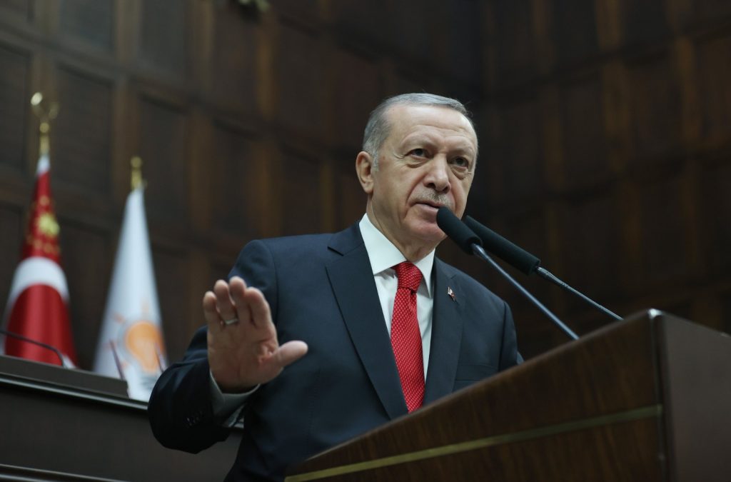 Cumhurbaşkanı Recep Tayyip Erdoğan, TBMM’deki AK Parti Grup Toplantısında, Tuzla Belediye Başkanı Dr. Şadi Yazıcı’nın saldırıya uğraması hakkında açıklamalarda bulundu.