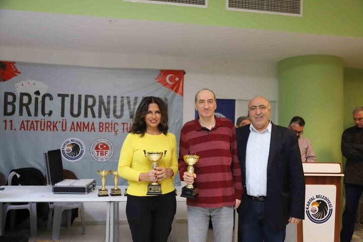 11. Atatürk’ü Anma Briç Turnuvası Kartal’da Gerçekleştirildi