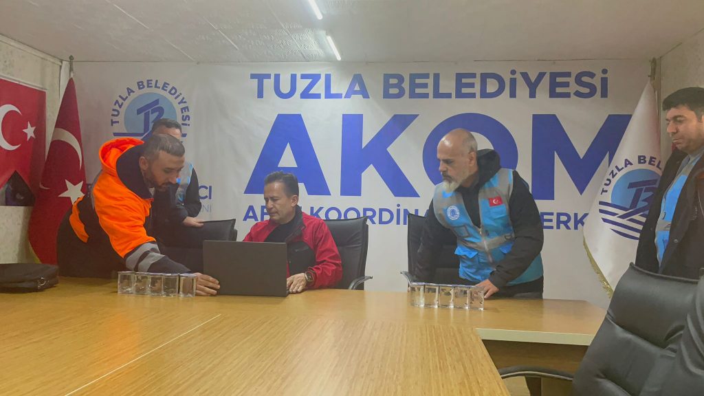 Tuzla Belediyesi Hatay’a Koordinasyon Merkezi Kurdu