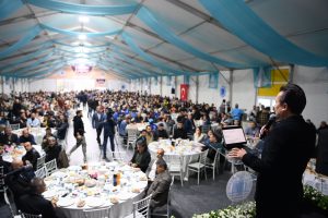 Tuzla’da Belediye Personelinin Tamamına Bin 500 Lira Bayram İkramiyesi