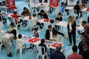 Kartal’da, 19 Mayıs Atatürk’ü Anma, Gençlik ve Spor Bayramı Satranç Turnuvası’nda Hamleler Yarıştı