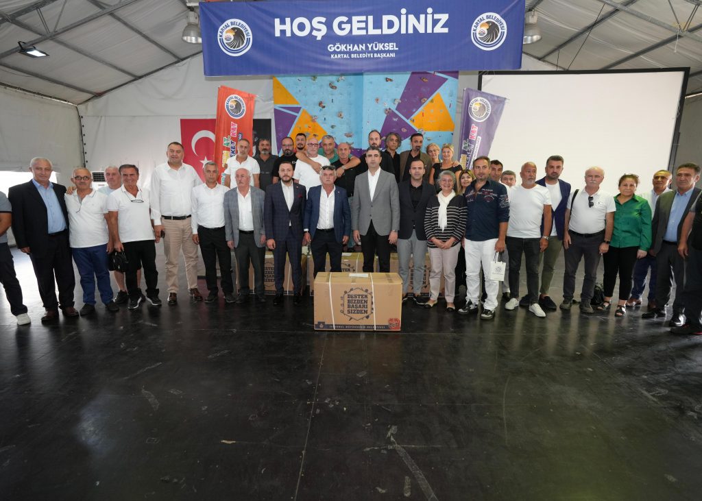 Kartal Belediyesi ve İBB’den Amatör Kulüplere Spor Malzemesi Desteği