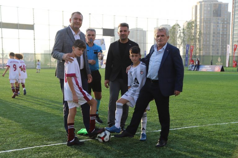 Kartal Belediyesi’nden Cumhuriyet’in 100. Yılına Özel Futbol Turnuvası