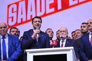 Saadet Partisi’nde Bayrak Değişimi: Mahmut Arıkan Liderlik Koltuğunda