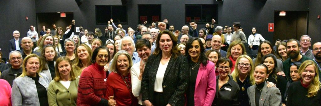 Türk Kadını Şima Açan Kanada Parlamentosu’nda!