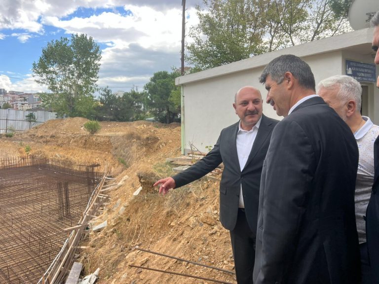 Uğur Mumcu Mahallesi’nde Veysel Karani Gaziler Camii ve Kur’an Kursu’nun Temeli Dualarla Atıldı
