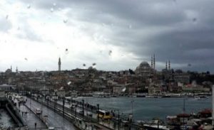 İstanbul’u Tüm Hafta Etkileyecek Uyarı: Sıcaklıklar 6 Derece Düşüyor