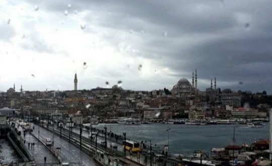 İstanbul’u Tüm Hafta Etkileyecek Uyarı: Sıcaklıklar 6 Derece Düşüyor