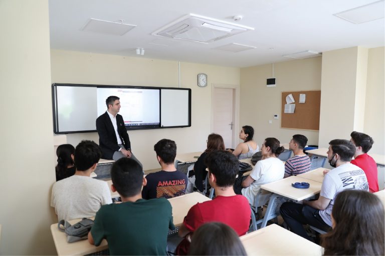 Kartal Akademisi Öğrencileri 2024-2025 Üniversite Yerleştirmelerinde Büyük Başarıya İmza Attı