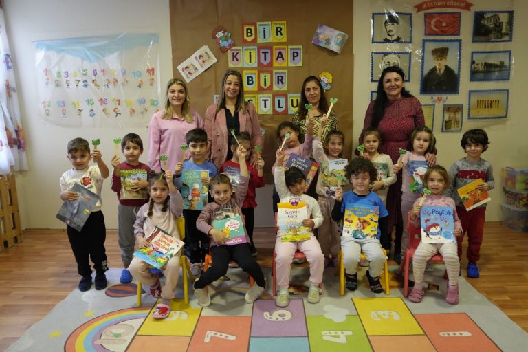 Kartal Belediyesi’nden Çocuklara Kitapları Sevdiren Etkinlik; ‘Bir Kitap, Bir Dostluk