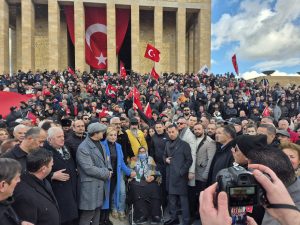 Rıfat Serdaroğlu: “Türk Milleti Kaderine El Koymaya Karar Vermiştir”