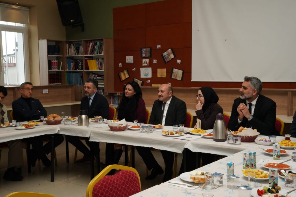 Kartal İlçe Öğrenci Meclisi Toplantısı Gençleri Karar Süreçleriyle Buluşturdu