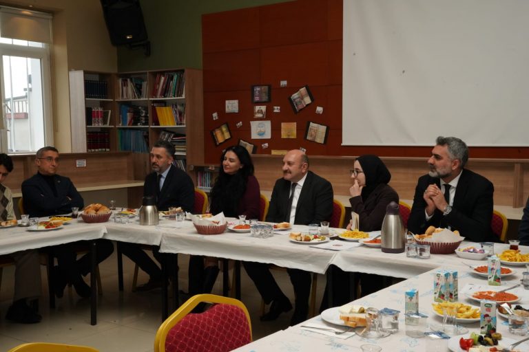 Kartal İlçe Öğrenci Meclisi Toplantısı Gençleri Karar Süreçleriyle Buluşturdu