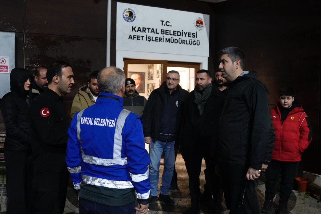 Kartal Belediyesi Kar Yağışına Karşı Teyakkuzda