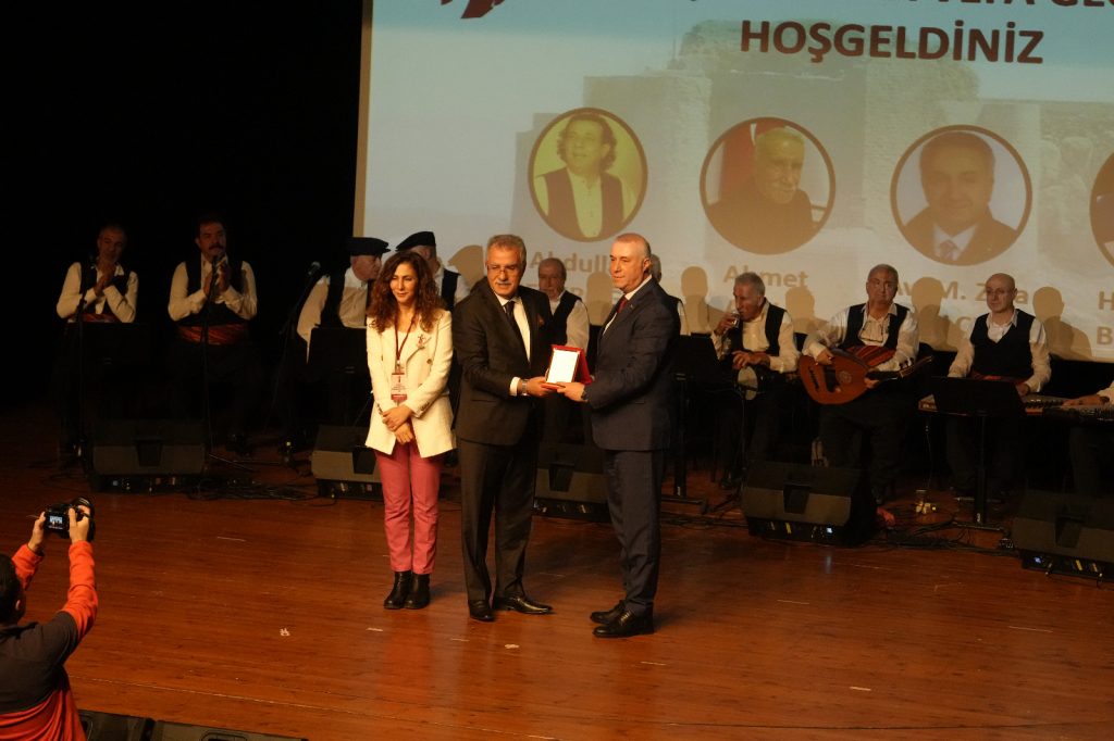 Kartal’da Elazığlı Sanatçılara Vefa Gecesi