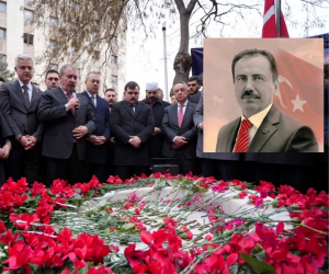 Muhsin Yazıcıoğlu, Vefatının 17. Yılında Kabri Başında Dualarla Anıldı