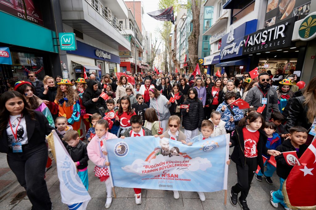 Kartal Belediyesi’nden 23 Nisan’a Yakışan Kutlama!