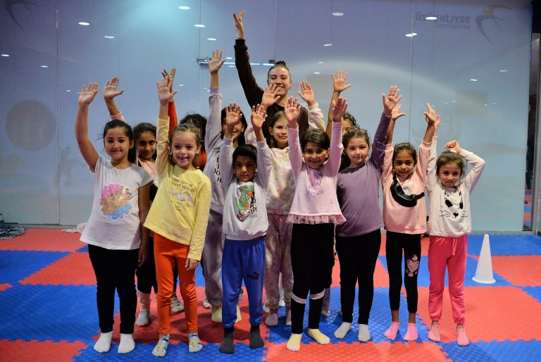 Büylikdüzü’nde Çocuklar Sporla İç İçe Büyüyor