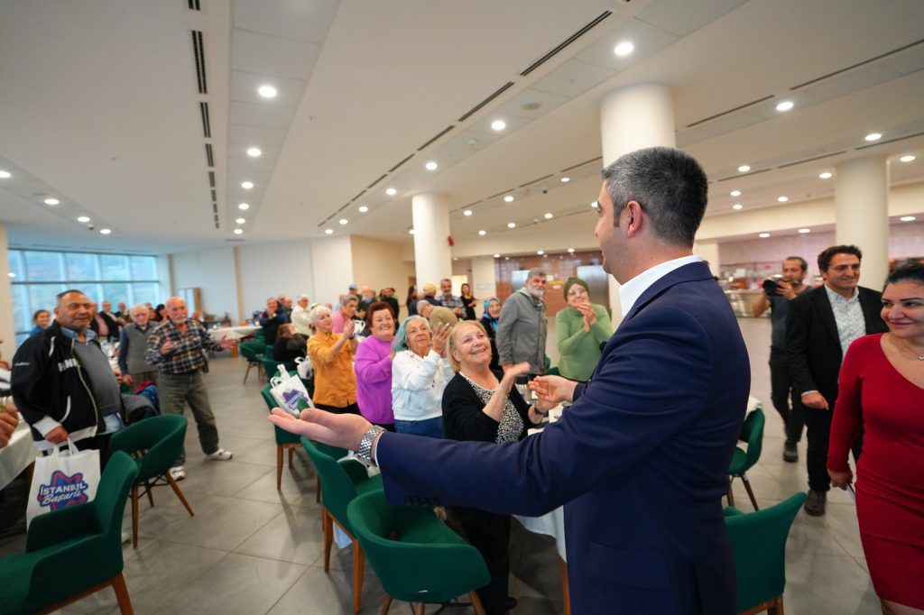 Başkan Gökhan Yüksel’den Huzurevi Sakinlerine Yeni Yıl Ziyareti