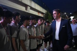 Fenerbahçe Beko’nun Zaferi Kartal Neyzen Tevfik Meydanı’nda Kutlandı