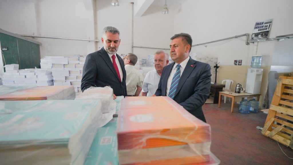 Kartal’da Yeni Eğitim Yılı Öncesi Ders Kitabı Dağıtım Hazırlıkları Tamamlanıyor