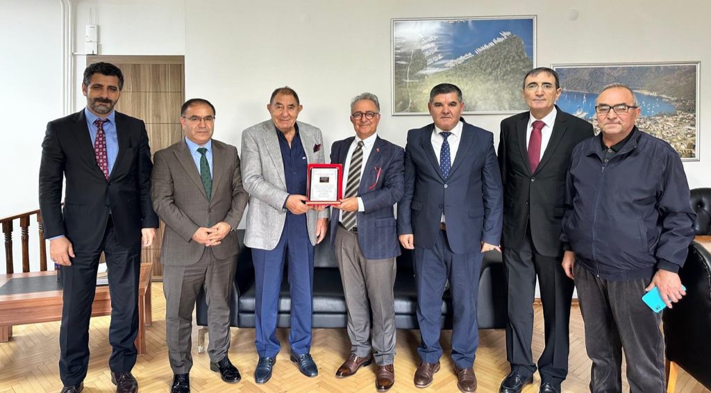 Çıldırlı Eğitimciler Platformu’ndan Prof. Dr. Esfender Korkmaz’a Anlamlı Teşekkür Ziyareti