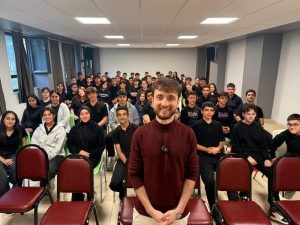 Körfez Atatürk Anadolu Lisesi’nde “Bilinçli Teknoloji Kullanıcıları” Semineri Gerçekleşti