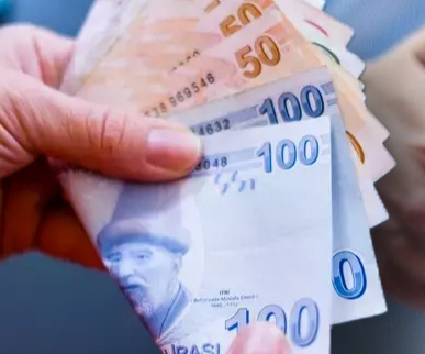 Üst Düzey Kamu Yöneticilerine 30 Bin TL Seyyanen Zam Teklifi TBMM Komisyonunda Kabul Edildi