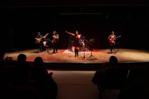 Uğur Mumcu Kültür Merkezi’nde Grup Flakes Konseri