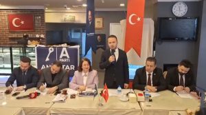 Anahtar Parti Kartal’da Muhtarlar ve Basınla Kahvaltı Programında Buluştu