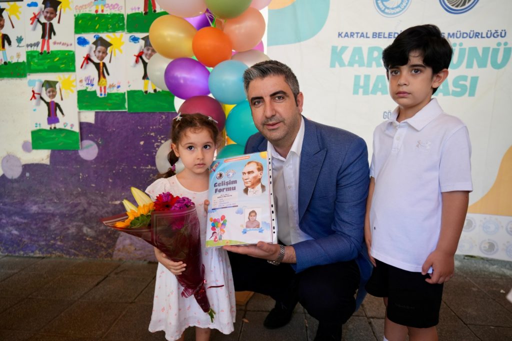 Kartal Belediyesi Kreşlerinde Karne Heyecanı