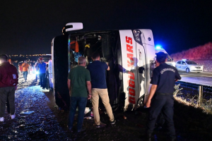 Kırıkkale’de Yolcu Otobüsü Şarampole Devrildi: 40 Kişi Yaralandı